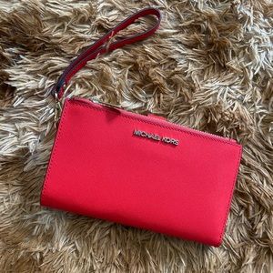 Michael Kors Phone wallet
